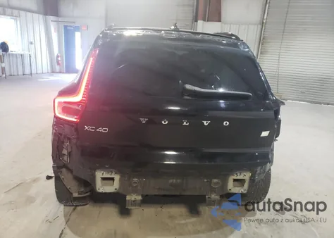 2021 Volvo Xc40 Recharge z USA, uszkodzony, nr VIN YV4ED3UR0M2582001